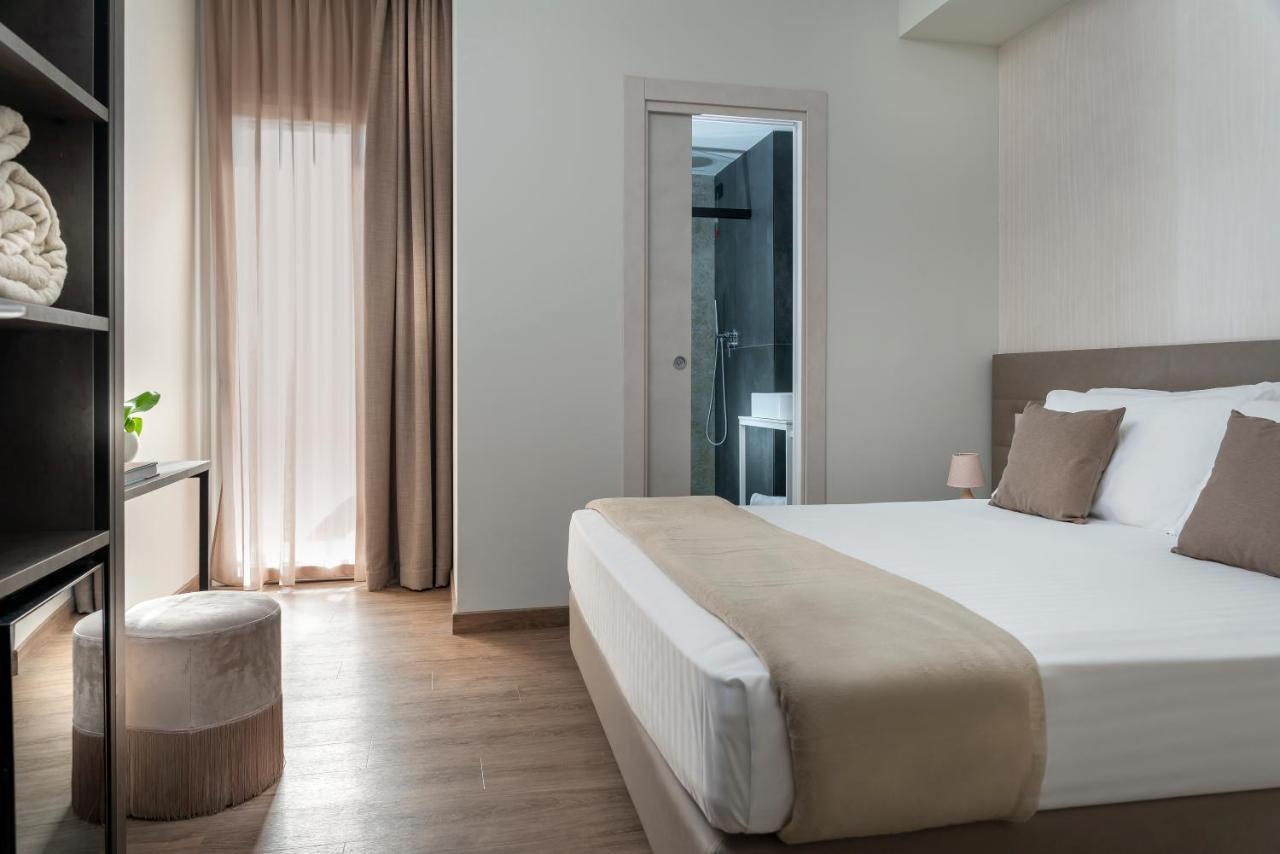 Civico25 Suite Hotel Габиче Маре Екстериор снимка