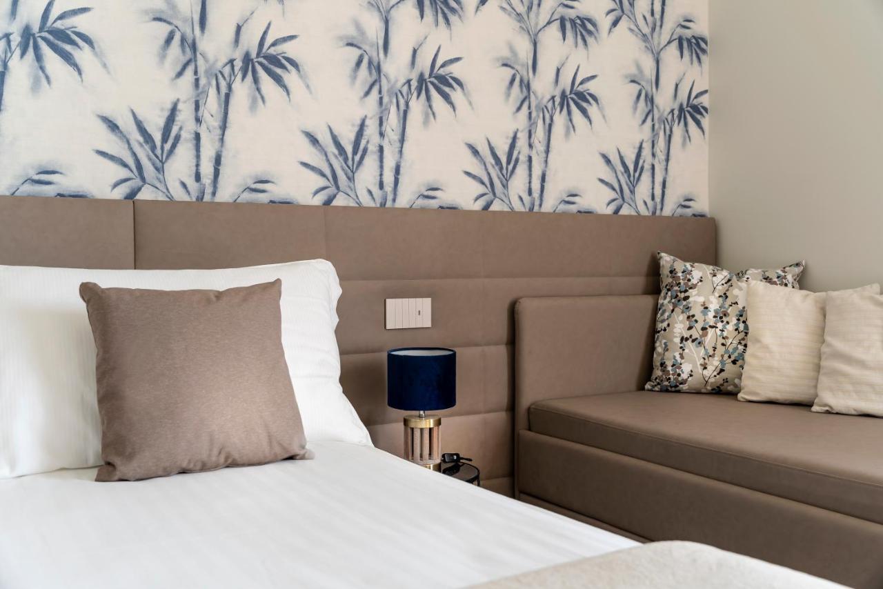 Civico25 Suite Hotel Габиче Маре Екстериор снимка