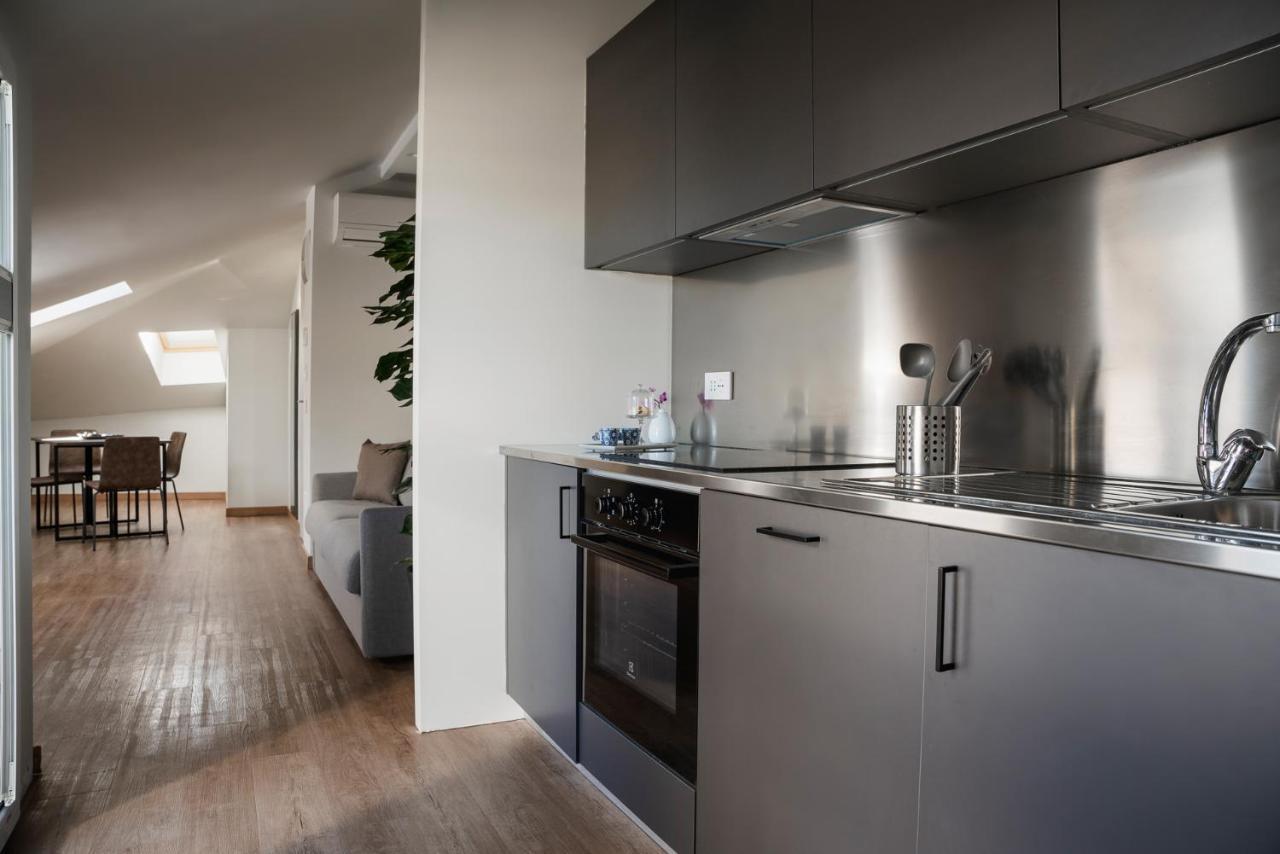Civico25 Suite Hotel Габиче Маре Екстериор снимка