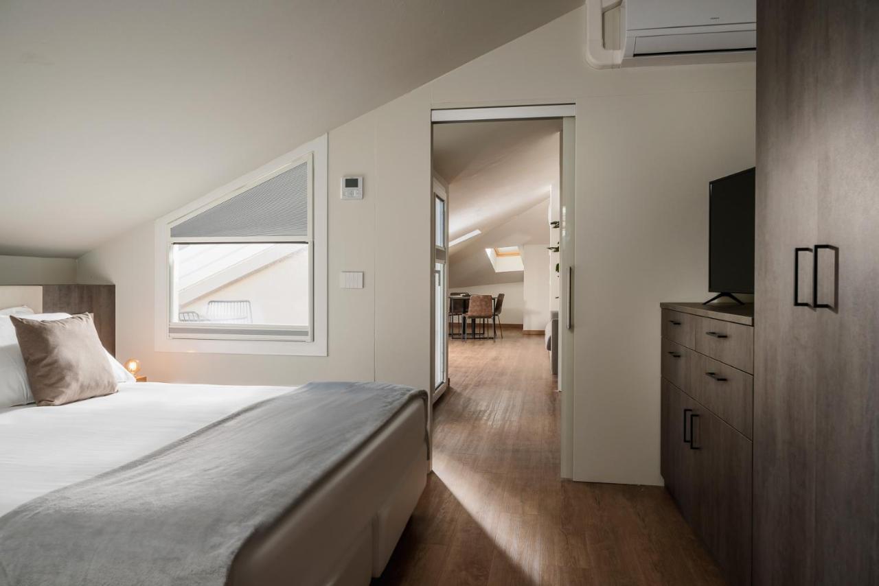 Civico25 Suite Hotel Габиче Маре Екстериор снимка