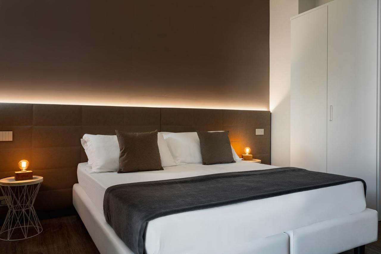 Civico25 Suite Hotel Габиче Маре Екстериор снимка